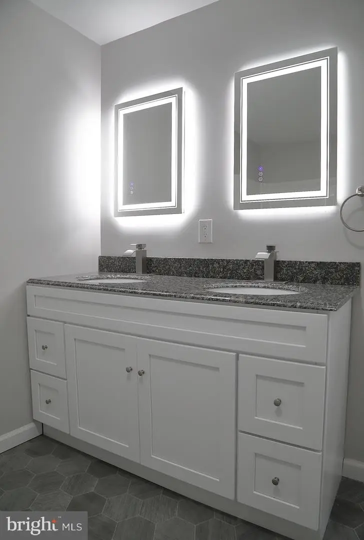 518 W Market St, Marietta, PA 17547 - Image #3