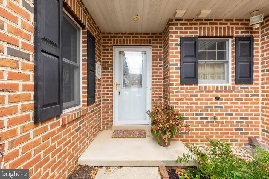 39 Pennridge Ave, Mountville, PA 17554 - Image #2