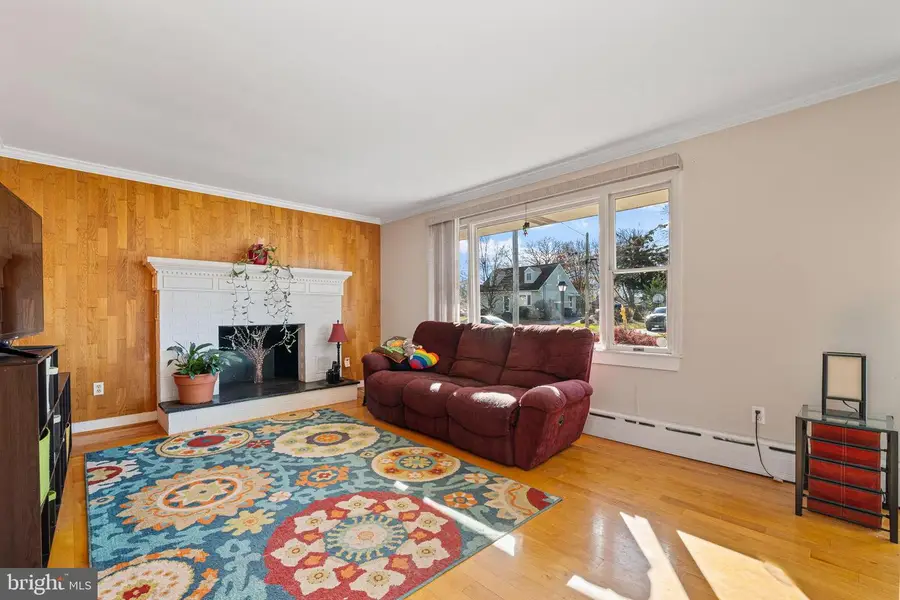 187 N Hazel St, Manheim, PA 17545 - Image #2