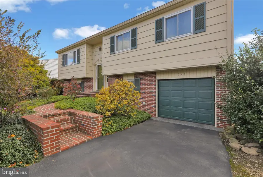 740 Blue Grass Rd, Lancaster, PA 17601 - Image #2