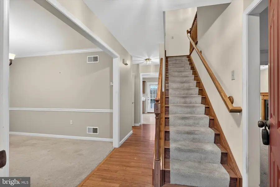 17 W Kestrel Dr, Denver, PA 17517 - Image #2