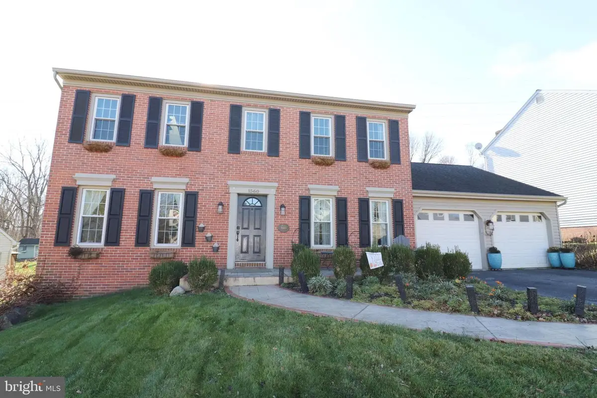 1560 S Jefferson Ct, Lancaster, PA 17602 - Image #1