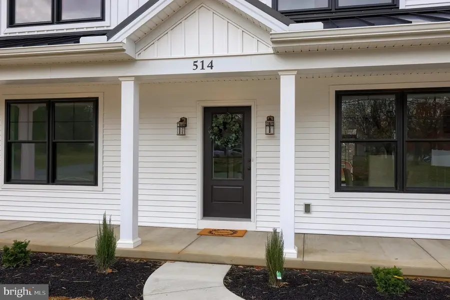 514 Woodcrest Ave, Lititz, PA 17543 - Image #2