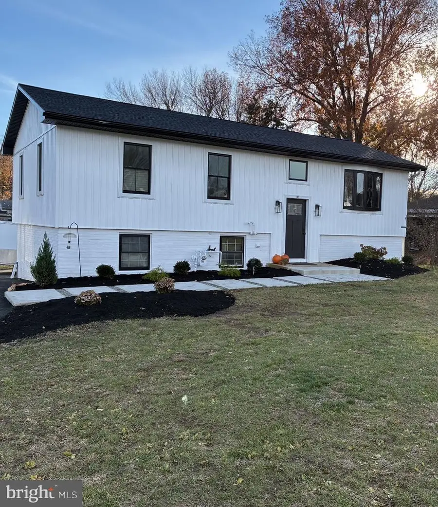 60 Waverly Ave, Lancaster, PA 17601 - Image #2