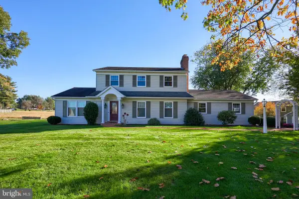 2 Mill Ridge Ct, LANCASTER, PA 17601