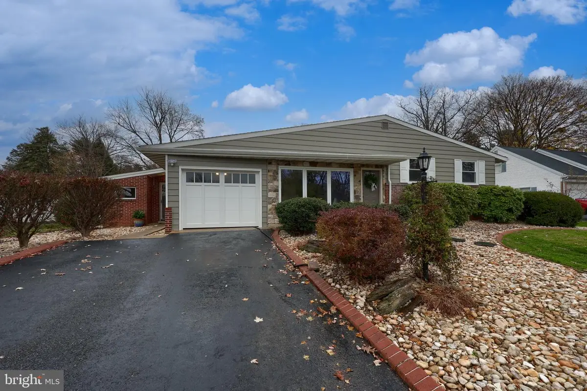 1863 Harrington Dr, Lancaster, PA 17601 - Image #1