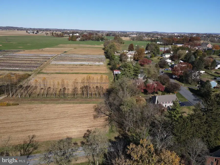 690 Kraybill Church Rd, Mount Joy, PA 17552 - Image #2