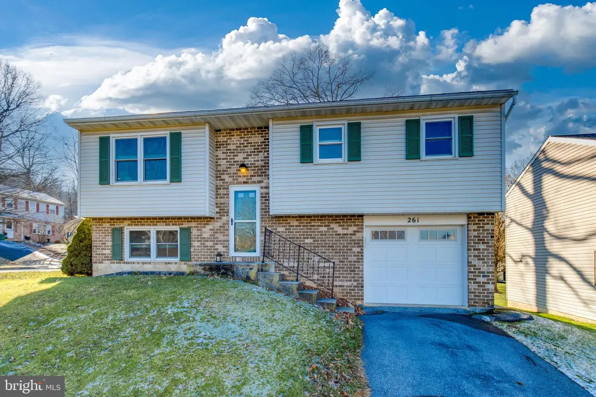 261 Linda Ter, Ephrata, PA 17522 - Image #1