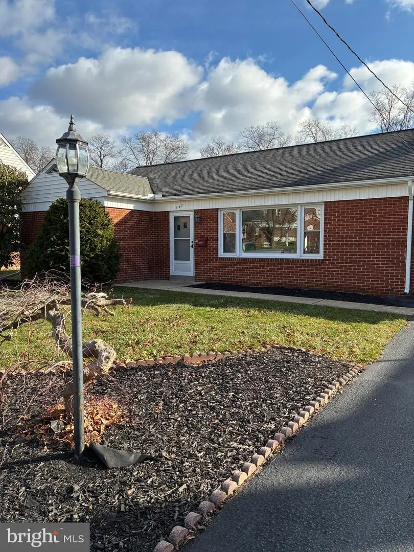 147 Penn Ave, Ephrata, PA 17522 - Image #1