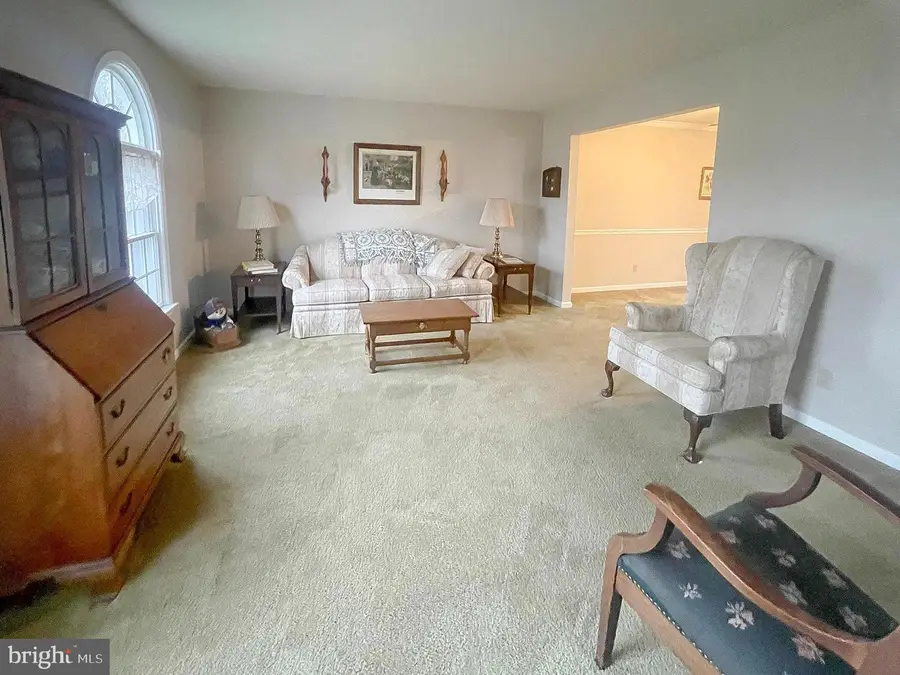 106 Susan Ave, Willow Street, PA 17584 - Image #2