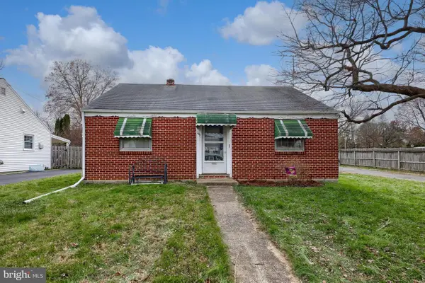 202 Elizabeth Dr, LANCASTER, PA 17601