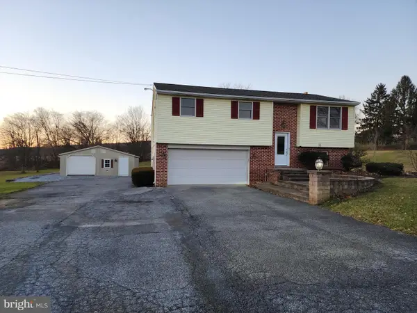2284 N Penryn Rd, MANHEIM, PA 17545