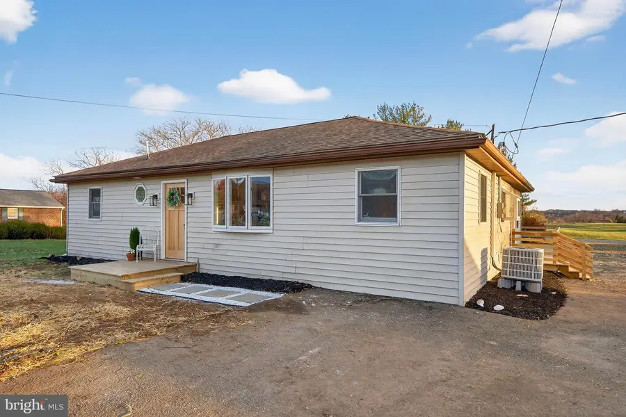 2472 Leaman Rd, Ronks, PA 17572 - Image #3