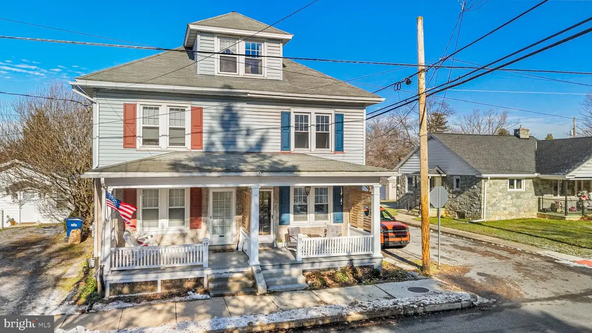 19 E 2nd Ave, Lititz, PA 17543 - Image #1