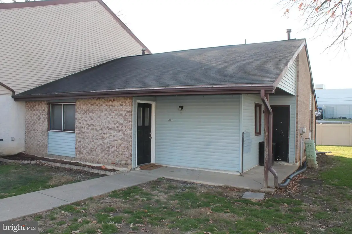 347 Greenland Dr, Lancaster, PA 17602 - Image #1