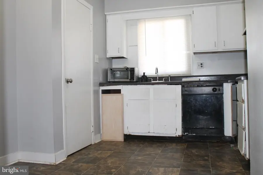 347 Greenland Dr, Lancaster, PA 17602 - Image #2