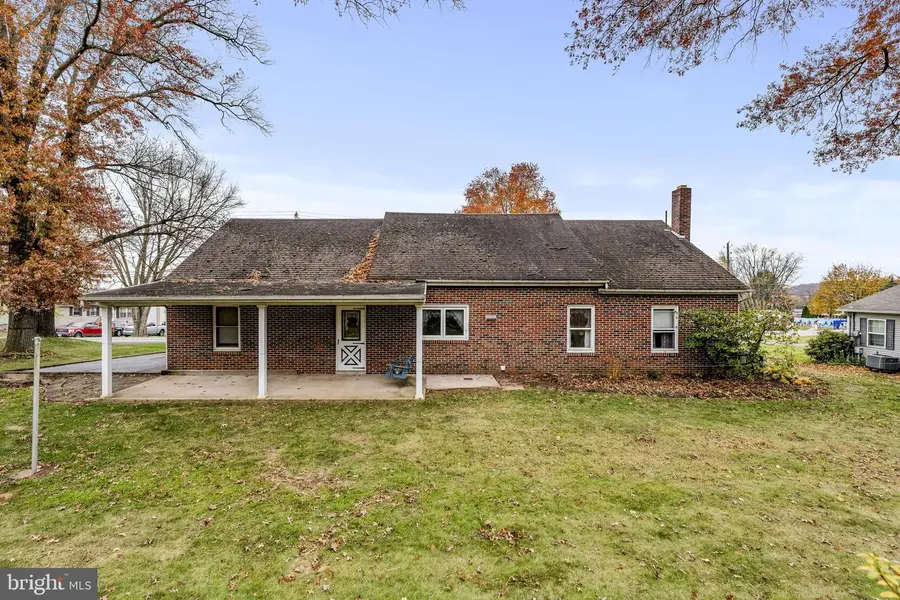 1245 W Swartzville Rd, Reinholds, PA 17569 - Image #2
