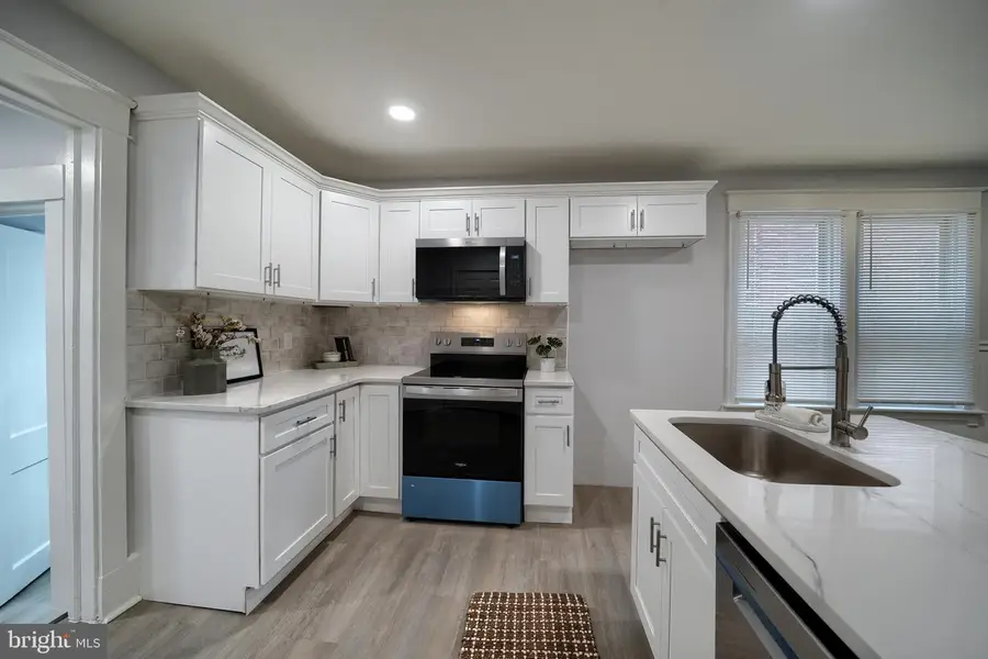 346 Duke St, Ephrata, PA 17522 - Image #2