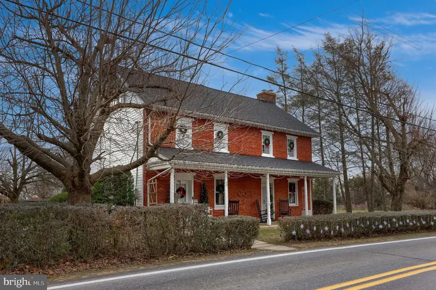 39 N Maple Ave, Leola, PA 17540 - Image #2