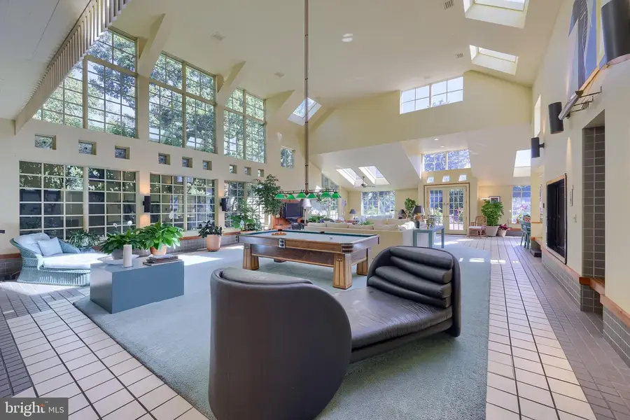 81 S Linden St, Manheim, PA 17545 - #3