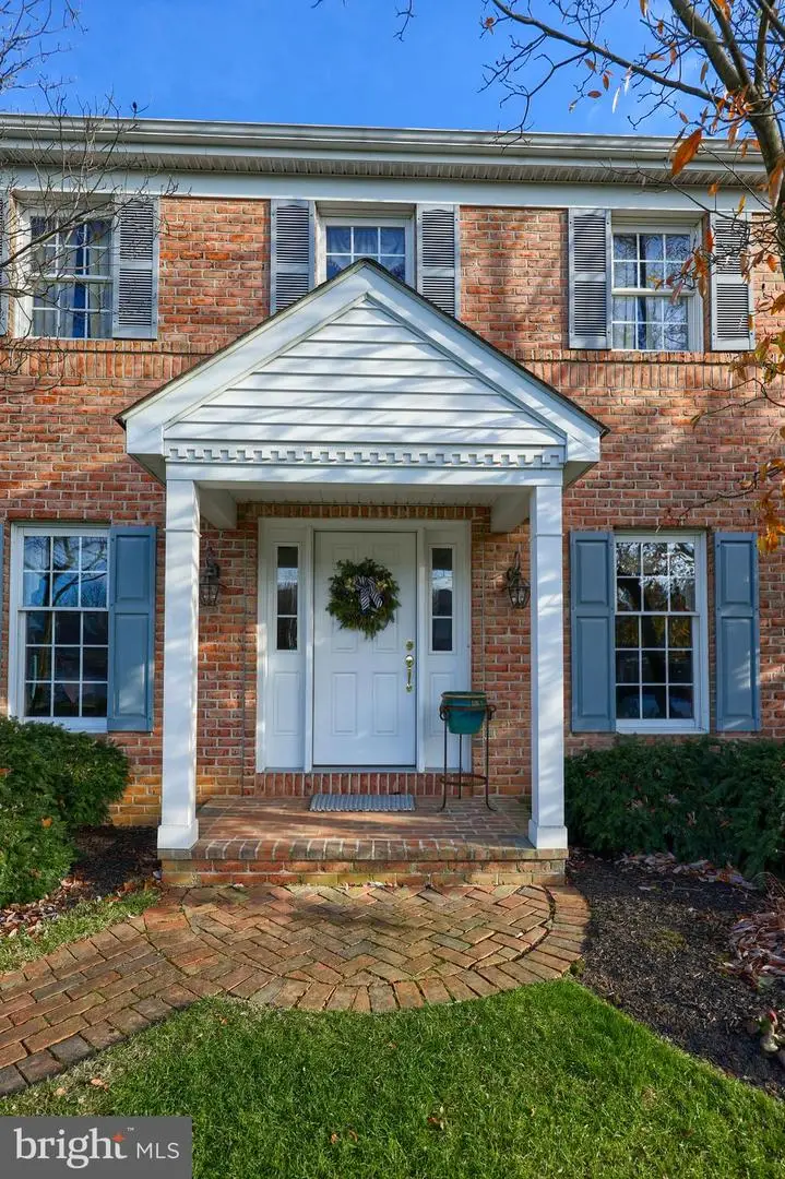 16 Horseshoe Dr, Ephrata, PA 17522 - Image #2