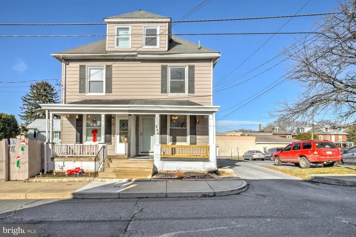 224 Cherry St, Ephrata, PA 17522 - Image #1