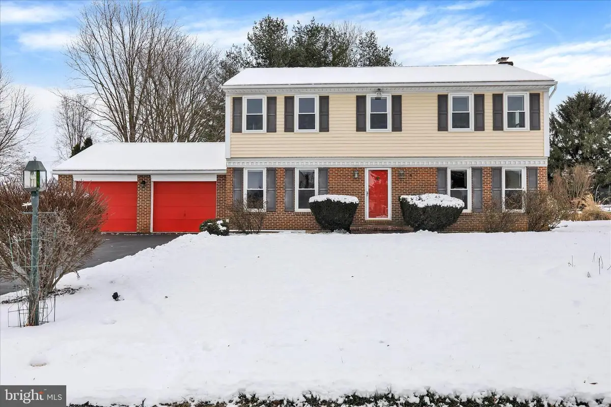 438 Coach House Ln, Lititz, PA 17543 - Image #1