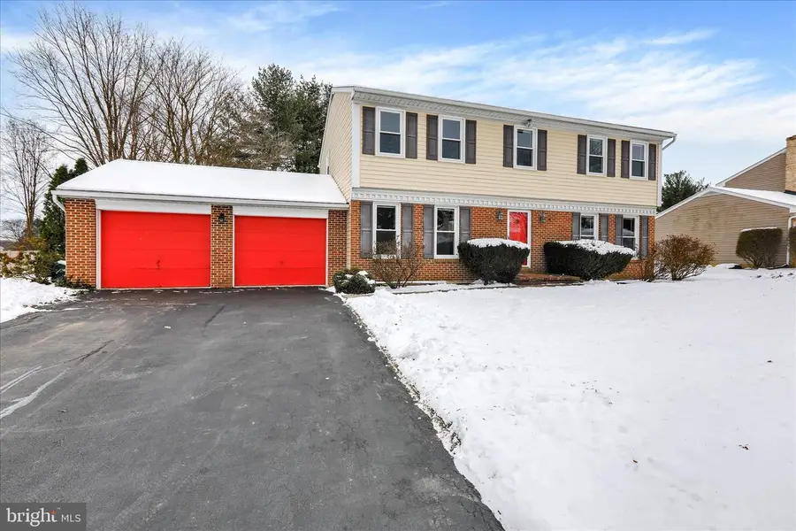 438 Coach House Ln, Lititz, PA 17543 - Image #2