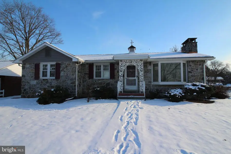 535 S 6th St, Denver, PA 17517 - Image #2