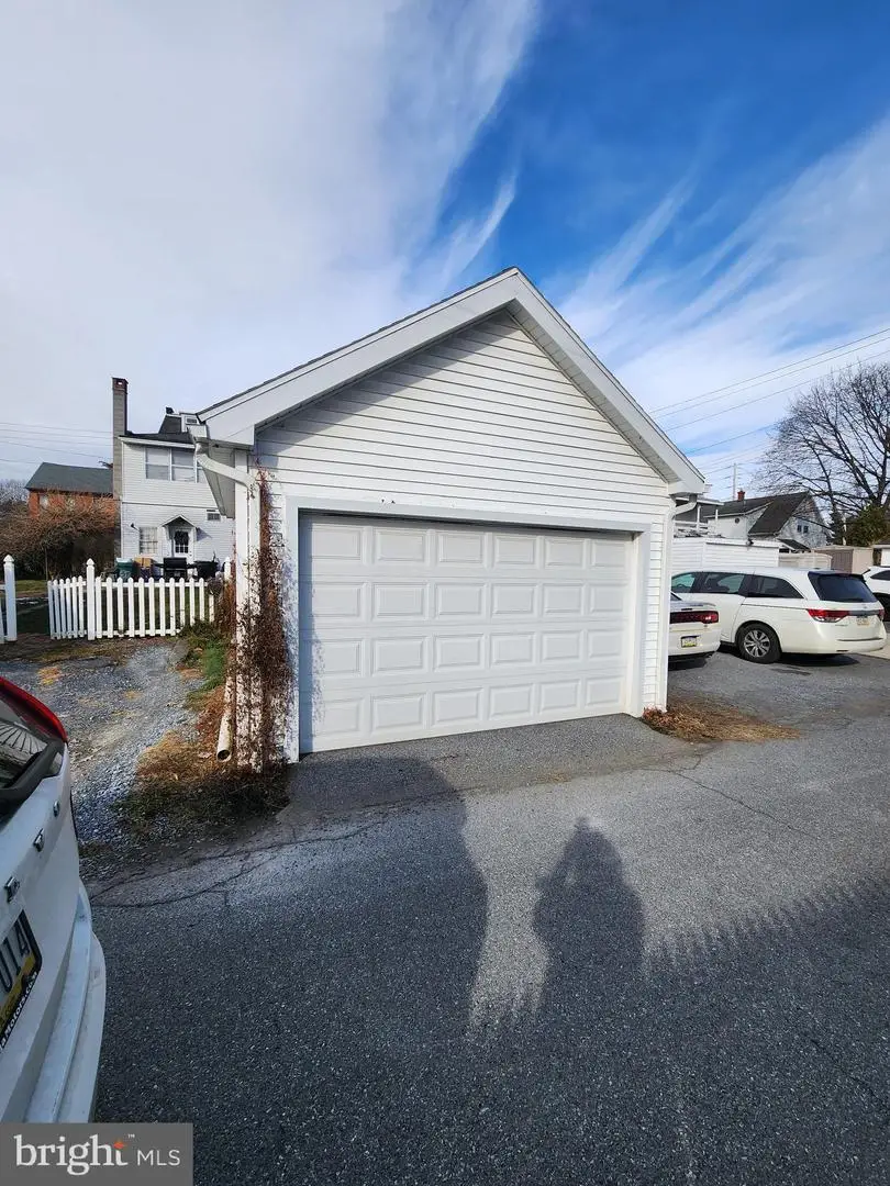 33 E Gramby St, Manheim, PA 17545 - Image #3