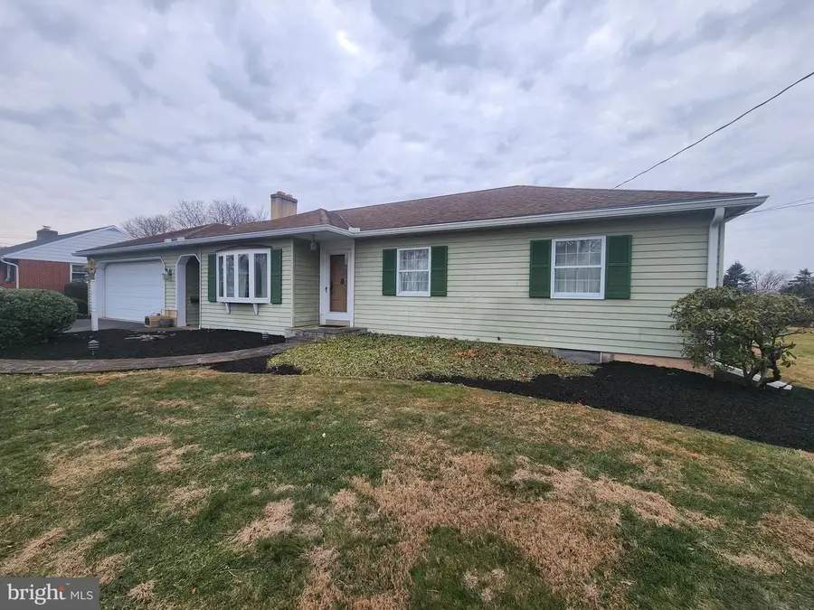 320 Crestline Dr, Willow Street, PA 17584 - Image #3