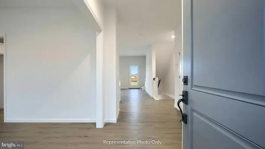 38 N Conifer Dr, Elizabethtown, PA 17022 - Image #3