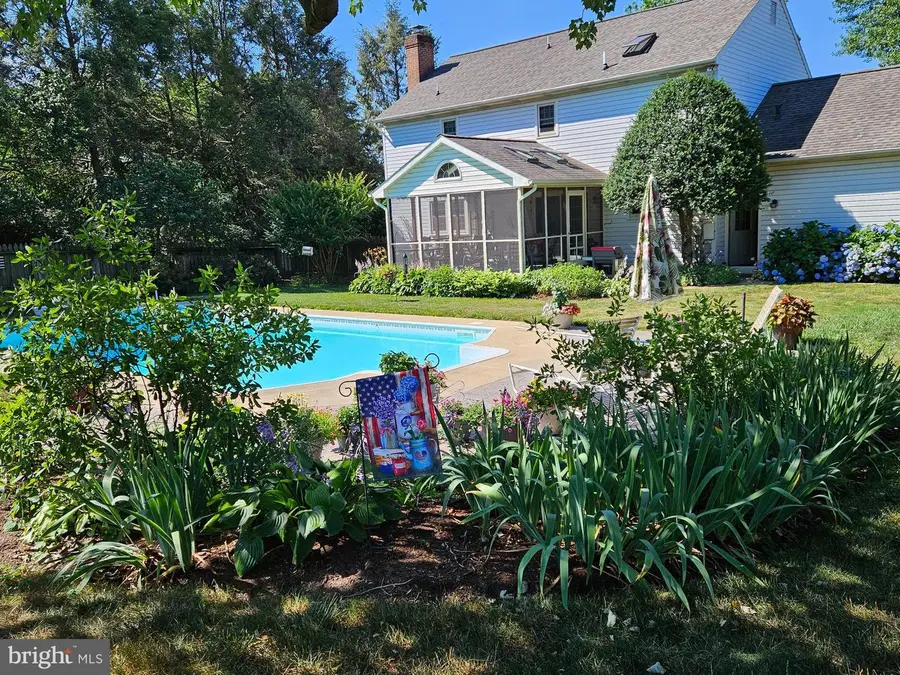 546 Hi View Dr, Lititz, PA 17543 - Image #2