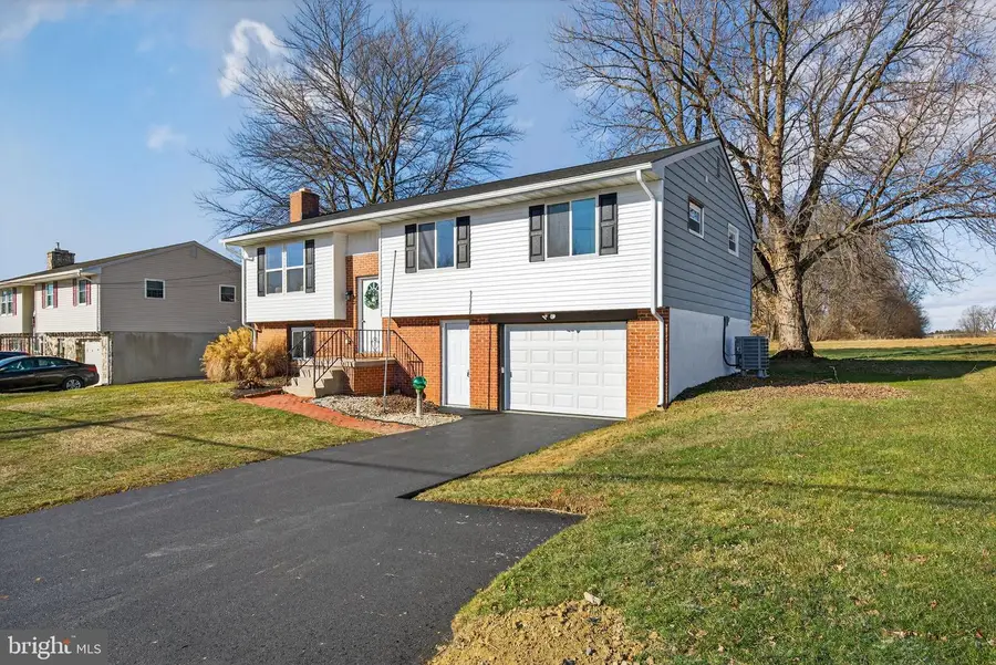 1721 Pioneer Rd, Lancaster, PA 17602 - Image #3
