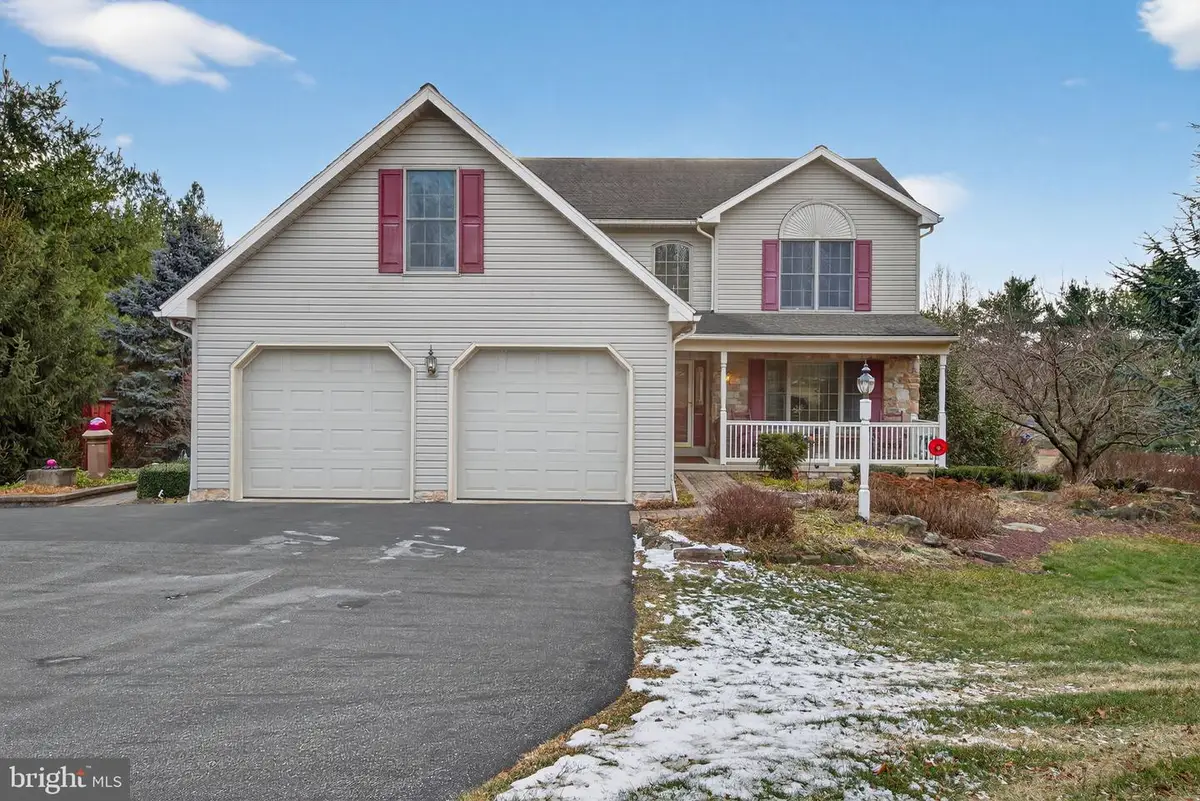 817 Aarons Ln, Manheim, PA 17545 - Image #1