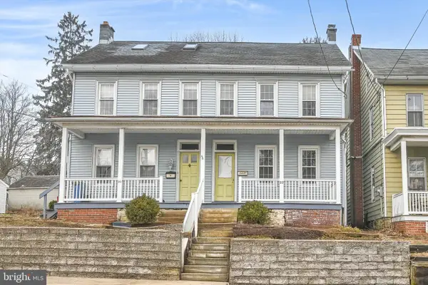 22 W Fulton St, EPHRATA, PA 17522