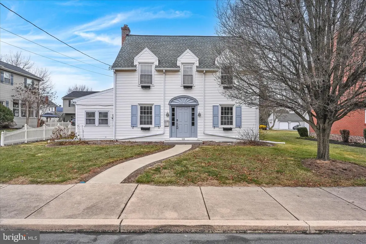 139 W Broad St, New Holland, PA 17557 - Image #1