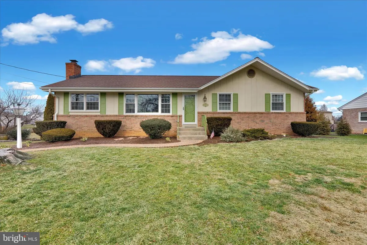 635 Jane Ave, Mount Joy, PA 17552 - Image #1