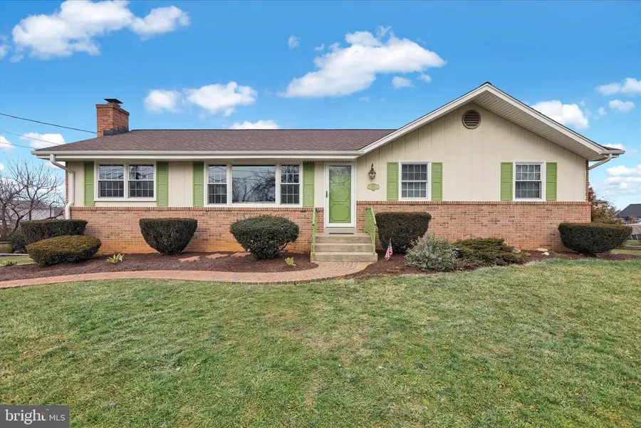 635 Jane Ave, Mount Joy, PA 17552 - Image #2