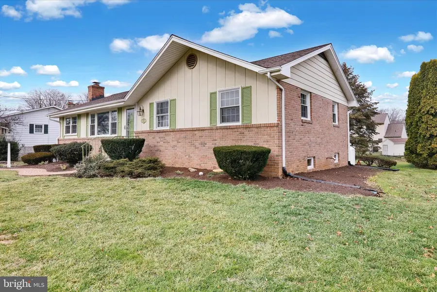 635 Jane Ave, Mount Joy, PA 17552 - Image #3