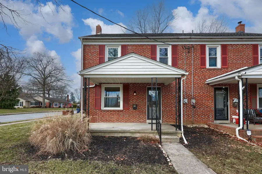 306 N 5th St, Denver, PA 17517 - Image #2