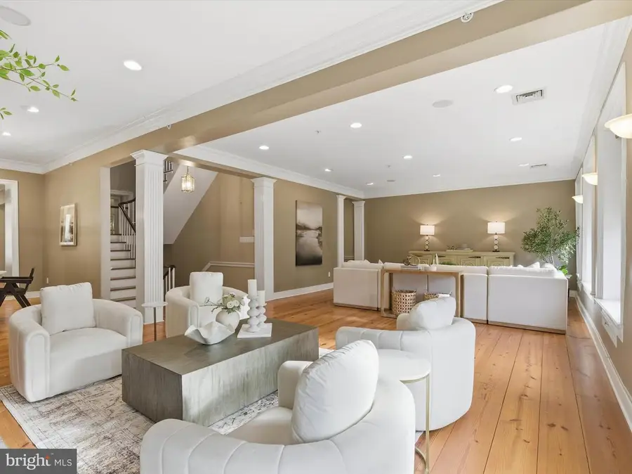 121-123 E King St, Lancaster, PA 17602 - Image #2