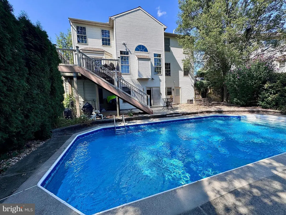 1006 Hillside Ave, Elizabethtown, PA 17022 - Image #1