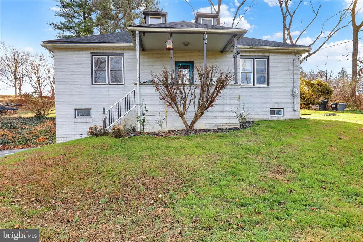 681 Baumgardner Rd, Lancaster, PA 17603 - Image #1