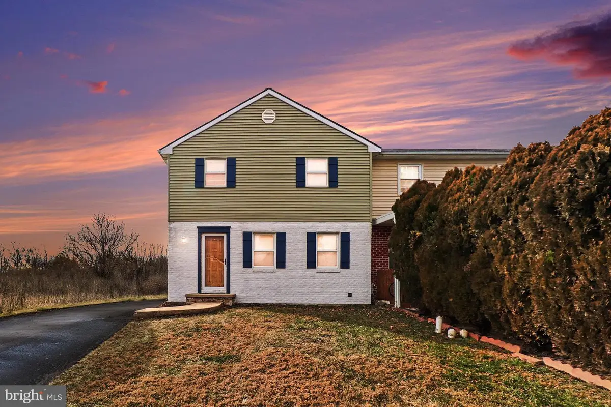 438 Larkspur Loop, Lancaster, PA 17602 - Image #1