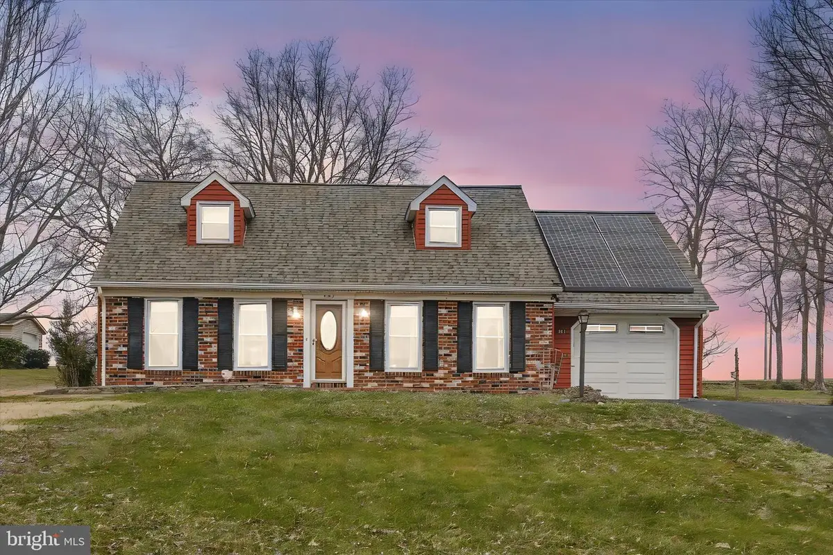 121 Pleasant View Dr, Lititz, PA 17543 - Image #1
