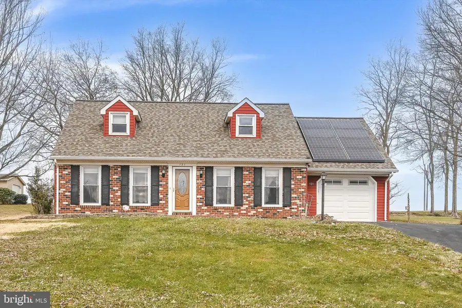 121 Pleasant View Dr, Lititz, PA 17543 - Image #2