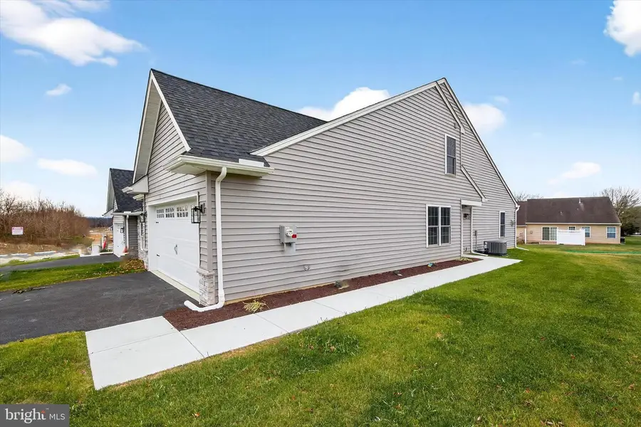 125 Hillard Field, Lancaster, PA 17603 - Image #2