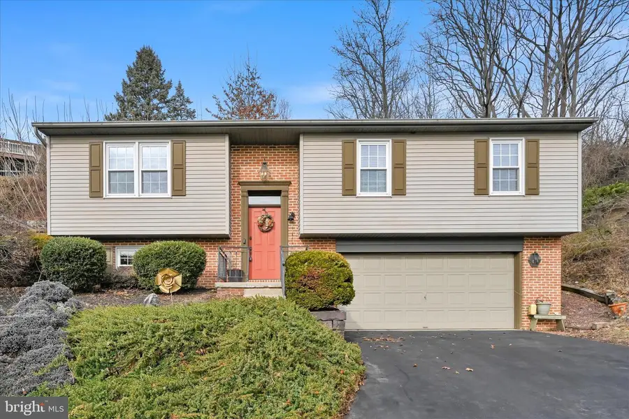 129 Glen Ct, Ephrata, PA 17522 - Image #3