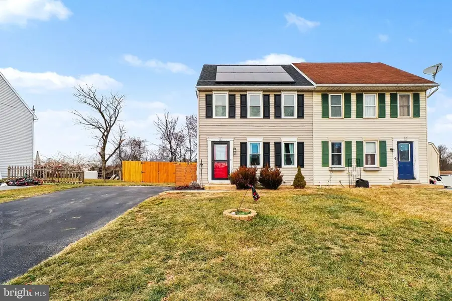 17 Pickford Dr, Lancaster, PA 17603 - Image #2
